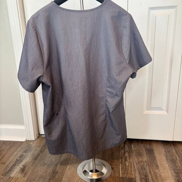 Figs Gray Technical collection womens XL scrub top workwear comfort performance - Picture 2 of 5